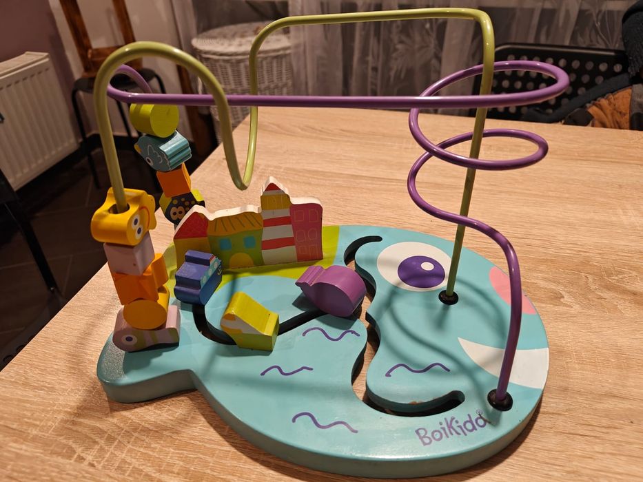 Drewniana zabawka/przeplatanka