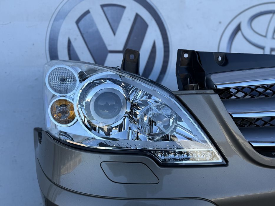 Бампер передній решітка( фара )Віано 639 Vito Viano W639 рестайл шрот