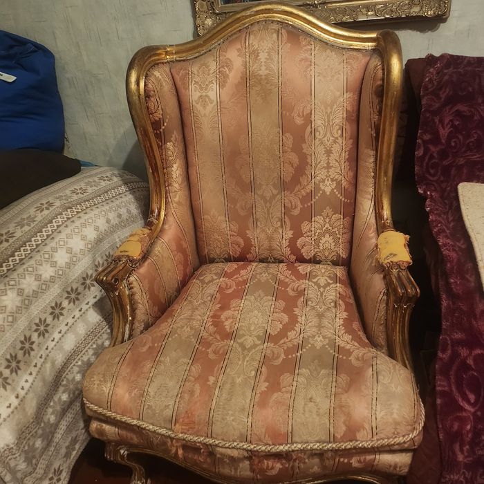 Elegancki Fotel w stylu barokowym