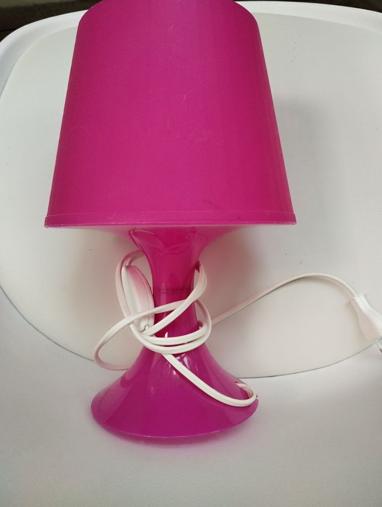 Lampka nocna IKEA różowa