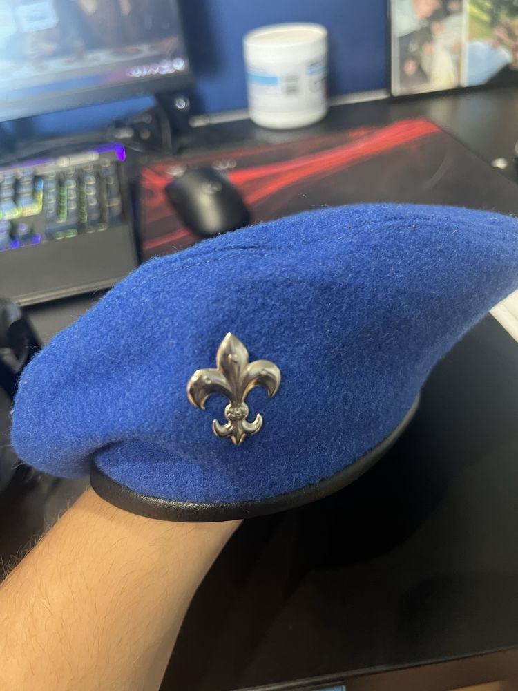 Beret harcerski granatowy