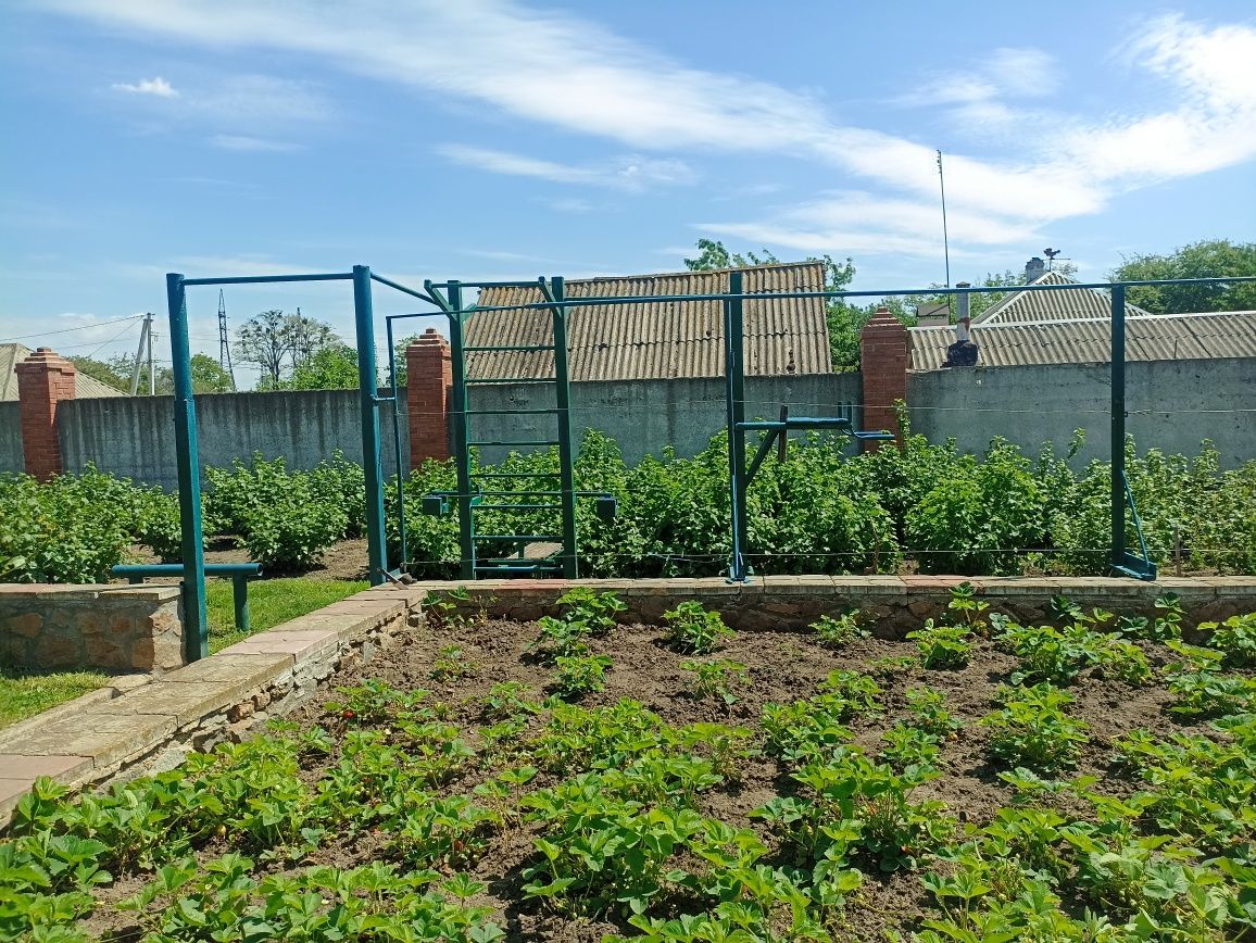 Продається 2 будинки в одному дворі
