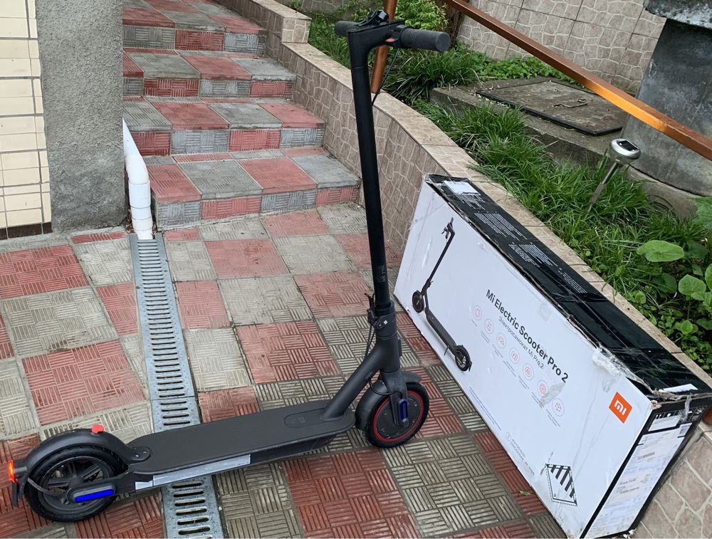 Продам електросамокат Xiaomi Scooter Pro 2 в гарному стані! Комплект!