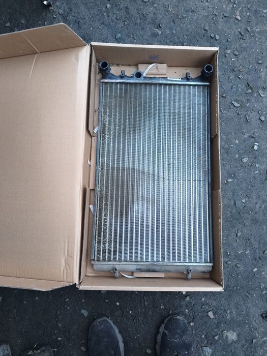 Радиатор охлаждения Profit PR9523A2 VW, audi, skoda, seat под ремонт