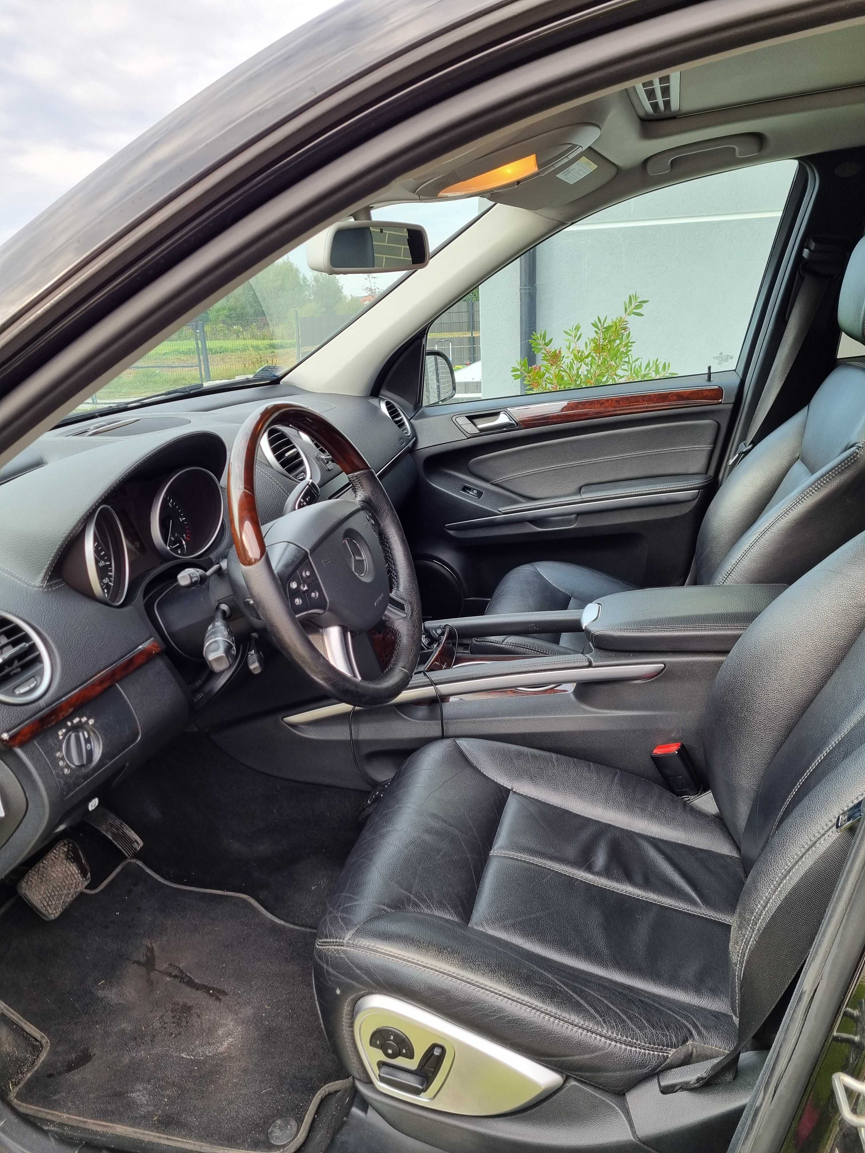 Mercedes GL550 V8 2008R 7 osób 385KM