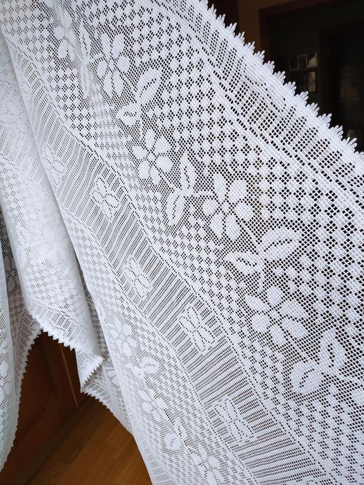 Тюль  та відрізки для декору вікон.