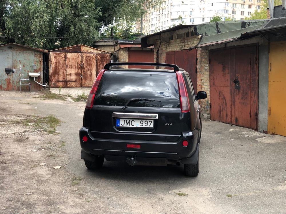 Продам Нисан x-trail 2006