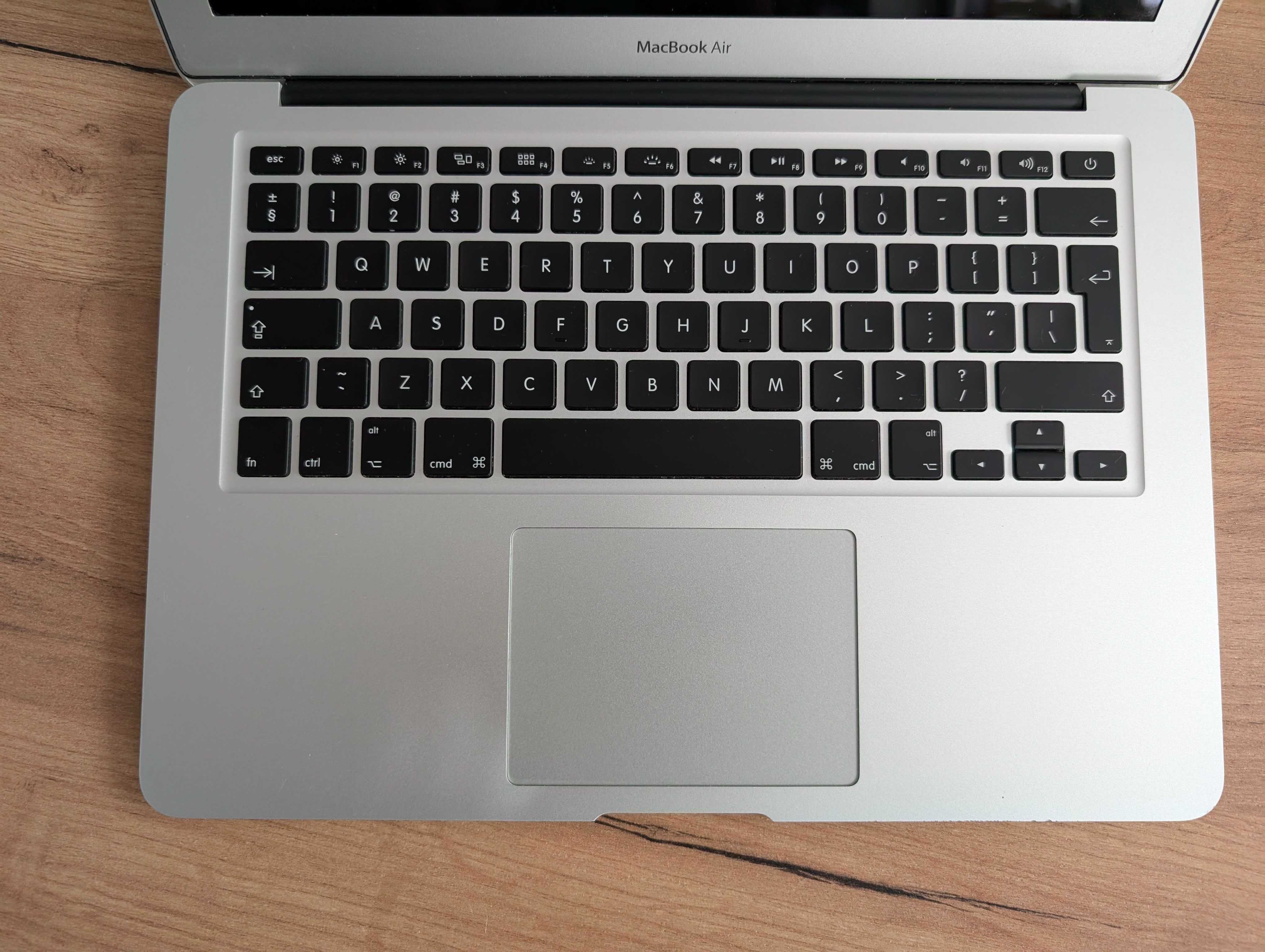 Apple Macbook Air 2017 i5/8GB/128GB Stan BDB