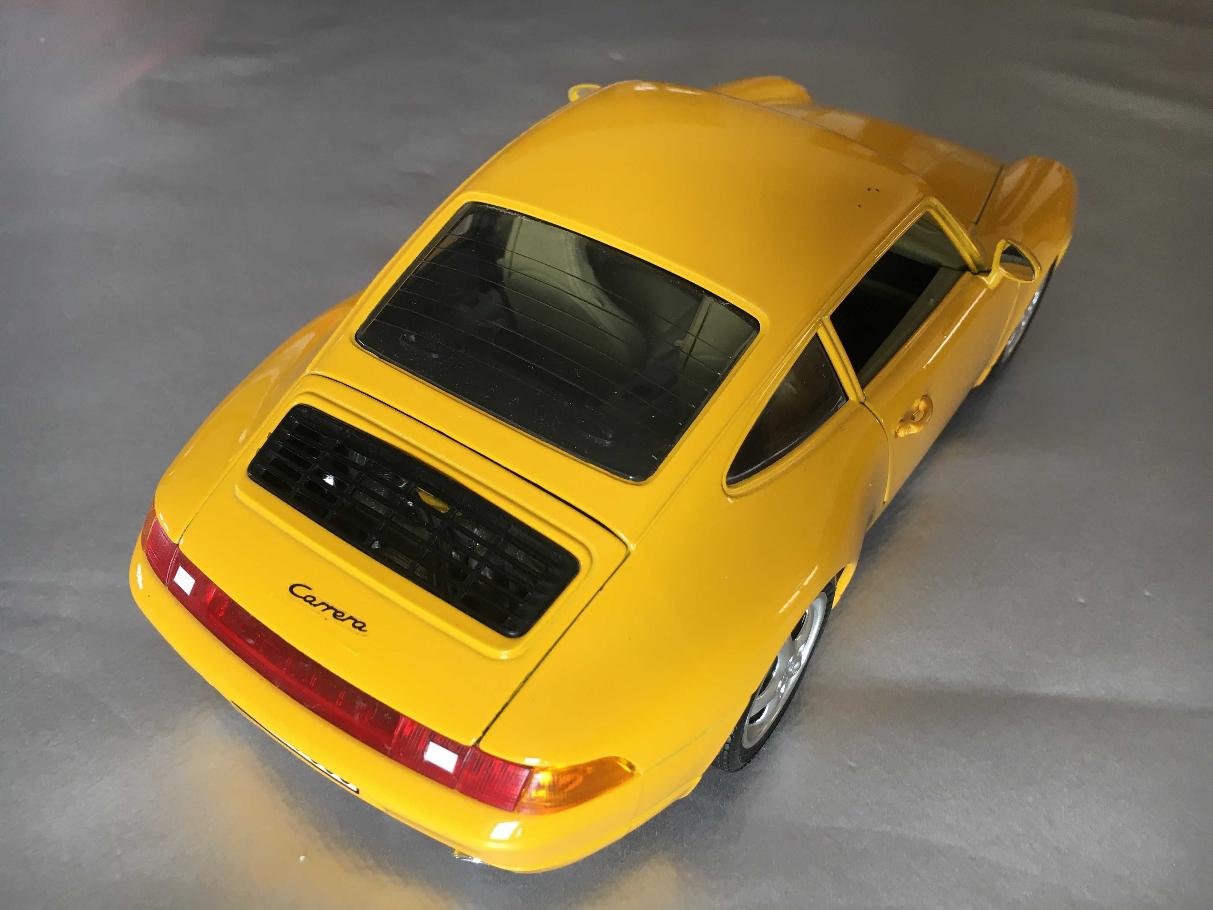 Conjunto de 3 miniaturas Burago escala 1:18 Dodge Ferrari Porsche