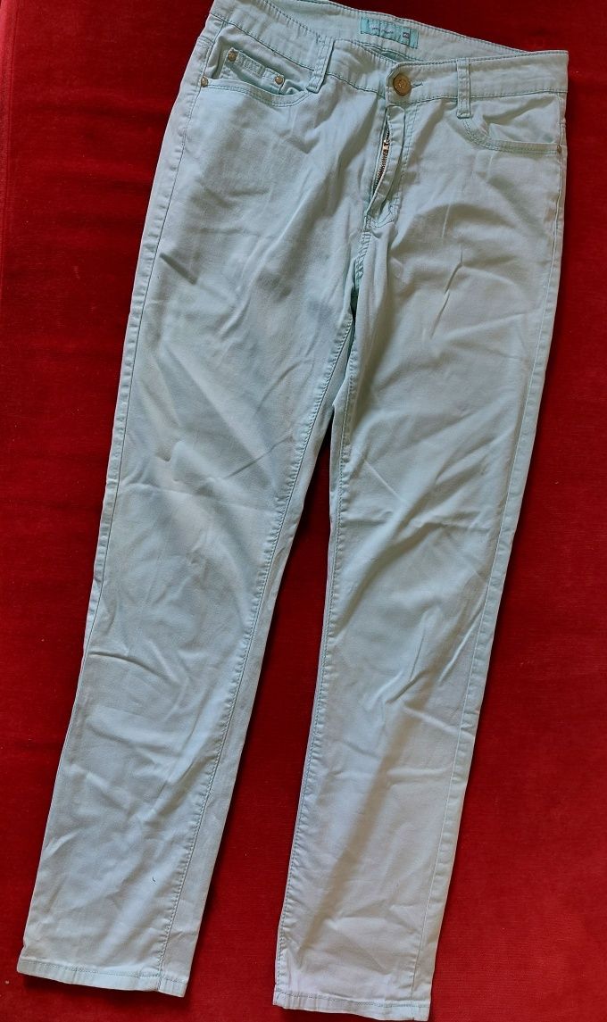 Jasnozielone cienkie spodnie na lato - 31