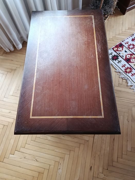 Журнальний столик