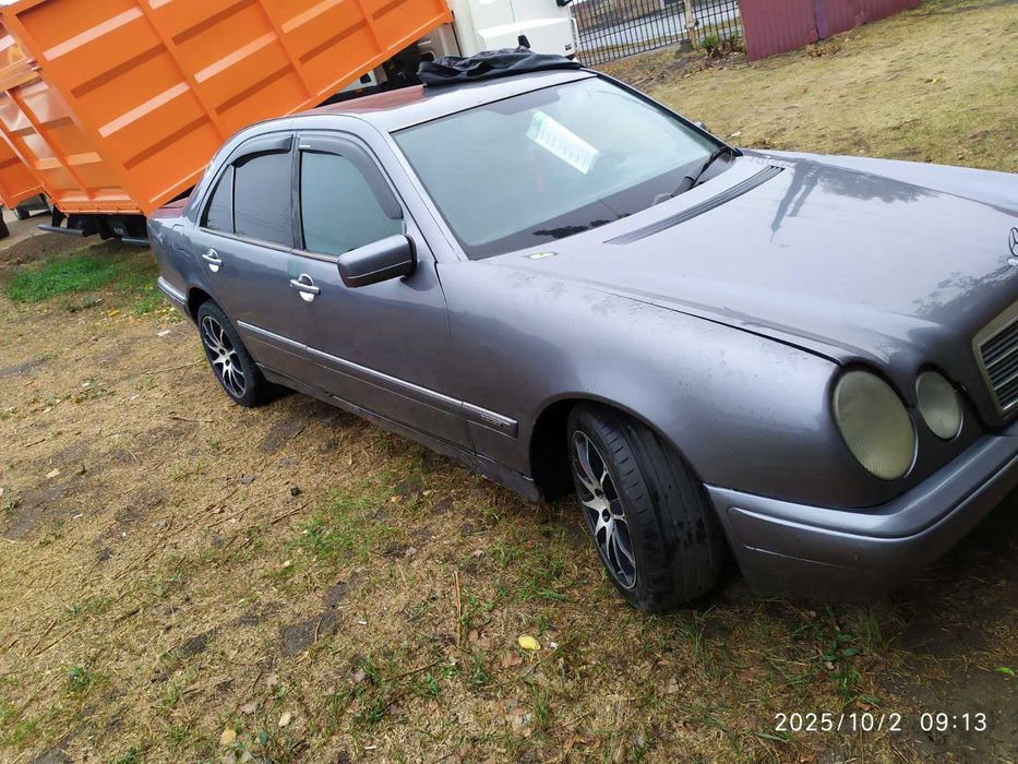 Продам Мерседес 210 2.2 дизель