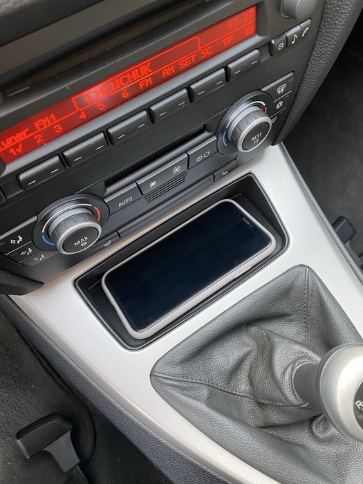 Беспроводная зарядка bmw e90 e91 e92 карман бмв