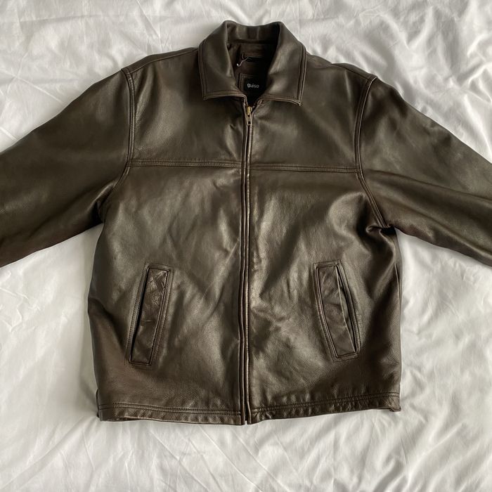 Кожаная куртка коричневая