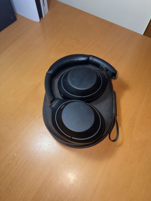 Sony WH-1000XM4 Pretos