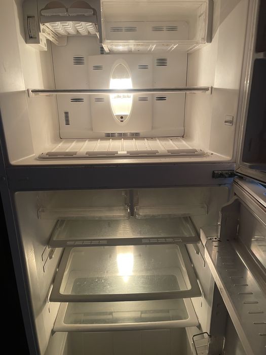 Продам большой семейный холодильник в хорошем состоянии