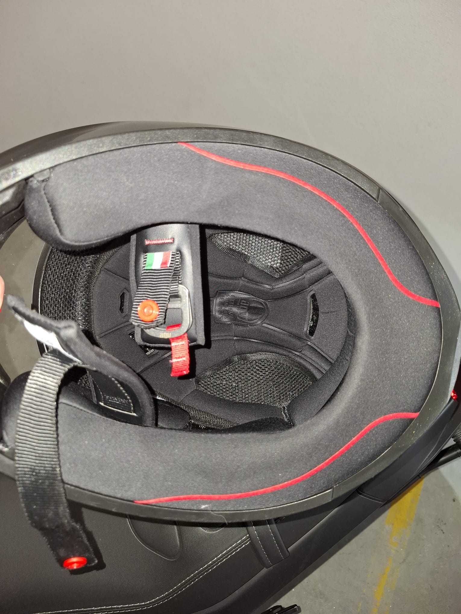 Benelli Leoncino 125cc – Impecável