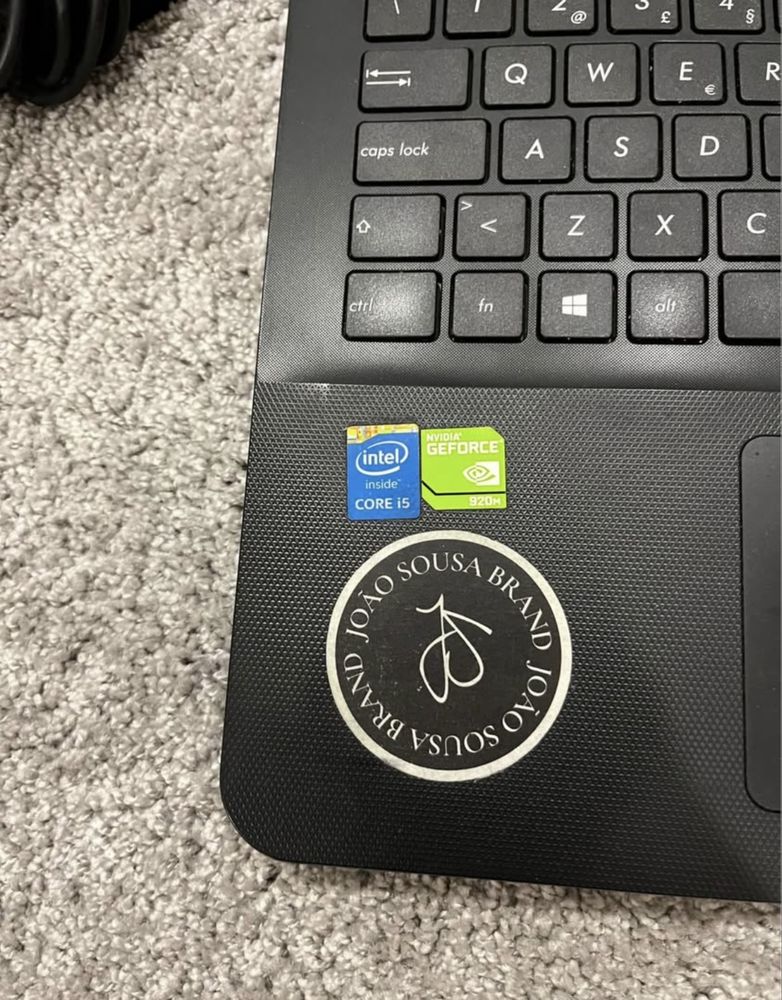 Portatil Asus x554L