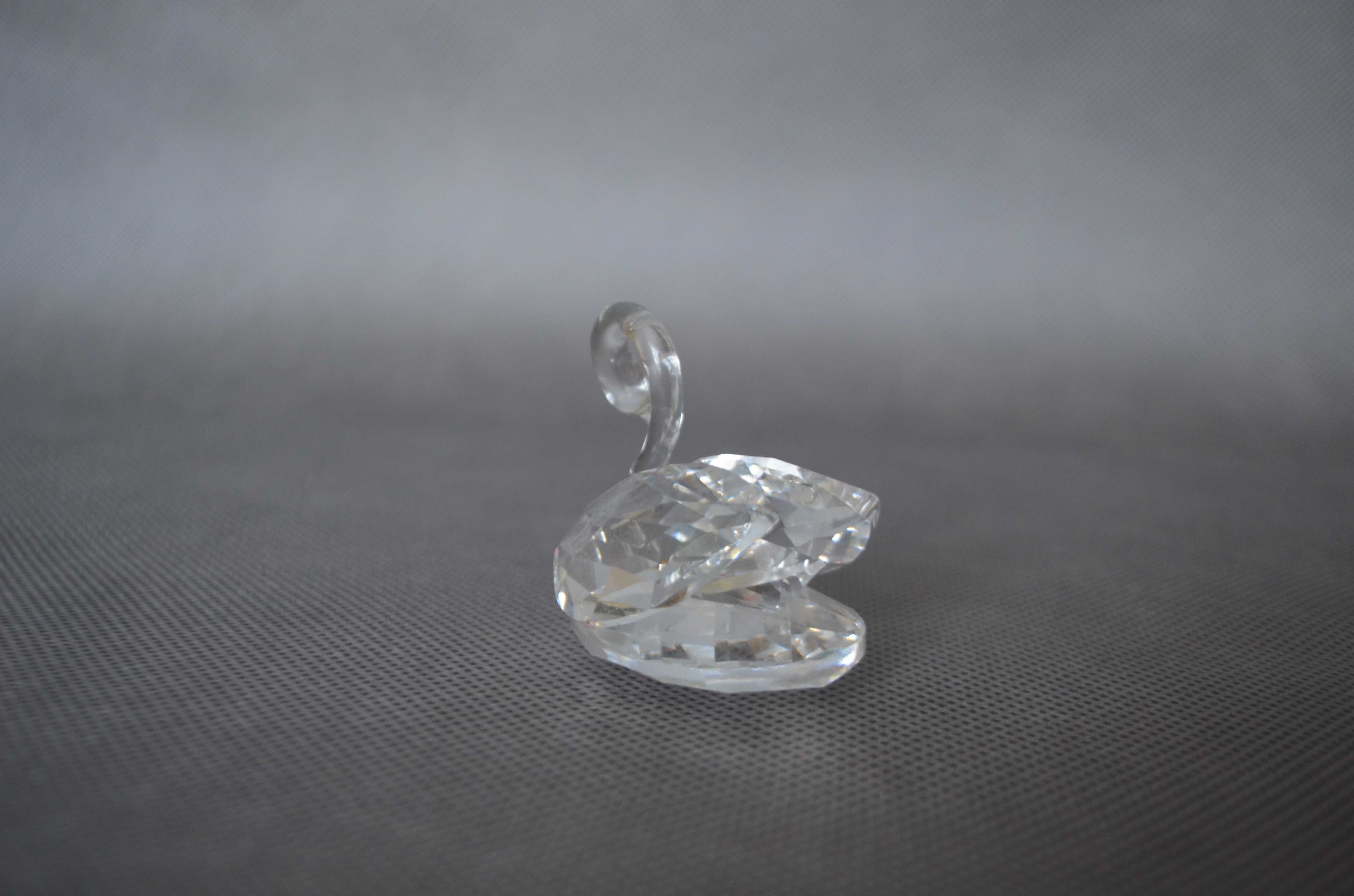 łabędź szkło kryształowe logowane Swarovski