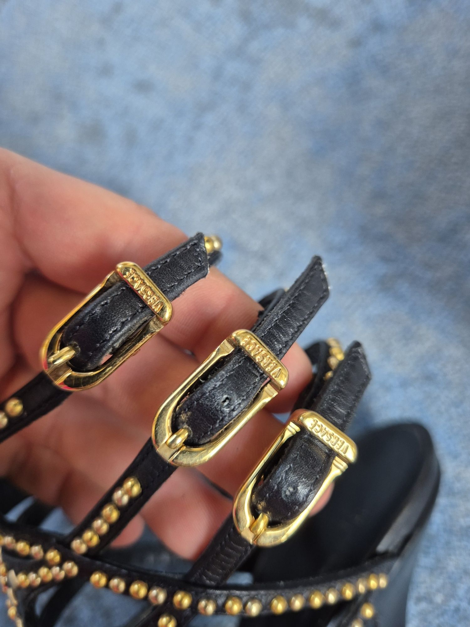 Eleganckie sandaly od Versace