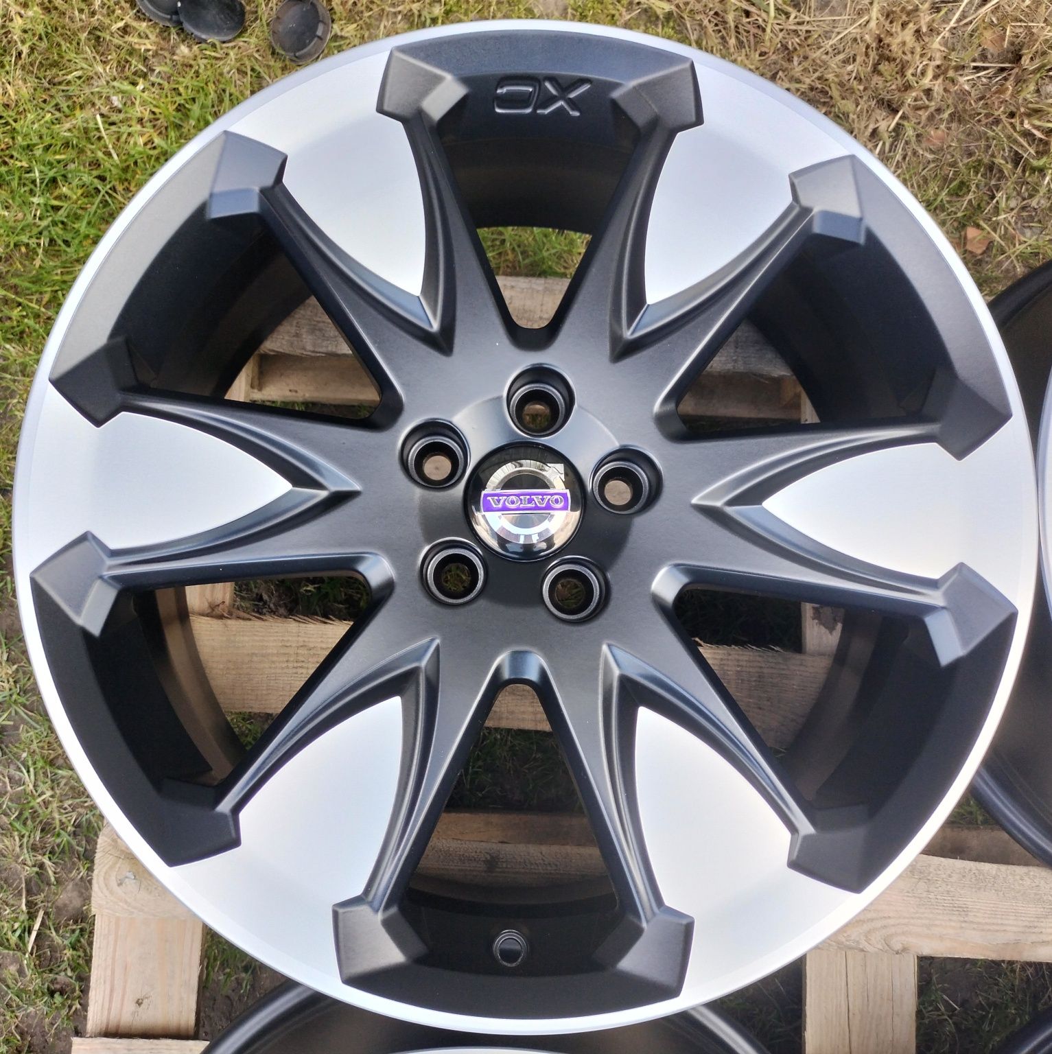 Felgi Volvo S60 S80 S90 V60 V70 V90 XC60 XC70 XC90 8x19 ET55 5x108