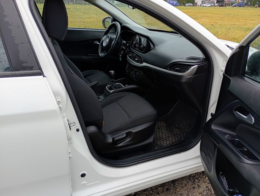 Fiat Tipo zadbany, niski przebieg