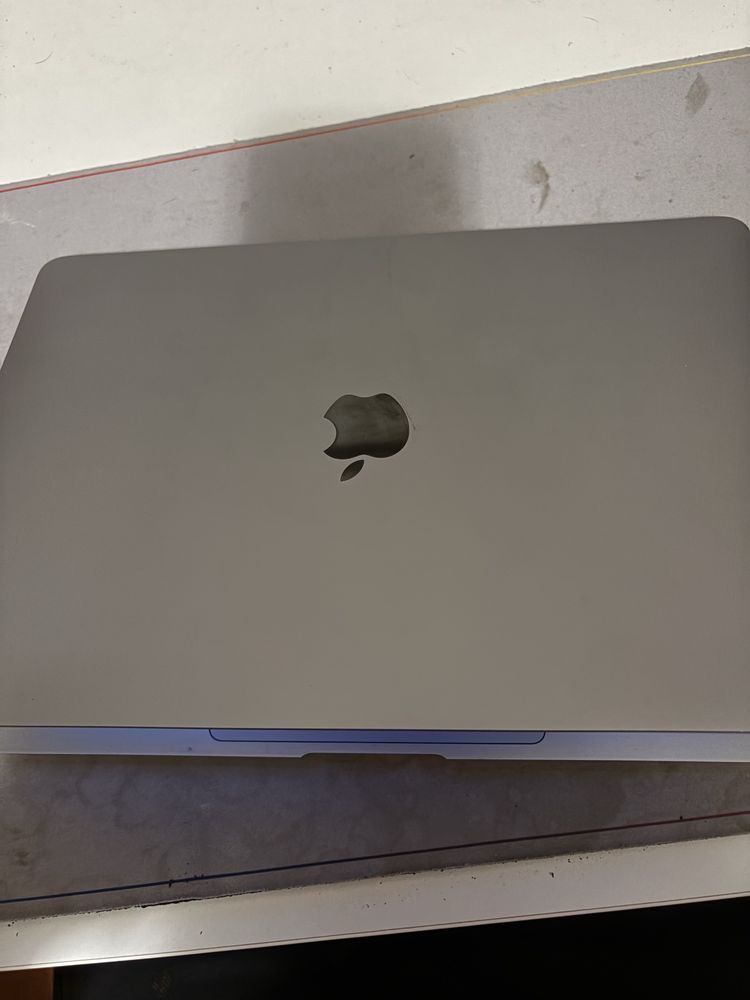 MacBook M1 2020 como novo