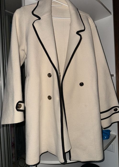 Пальто, дуже стильне та тепле