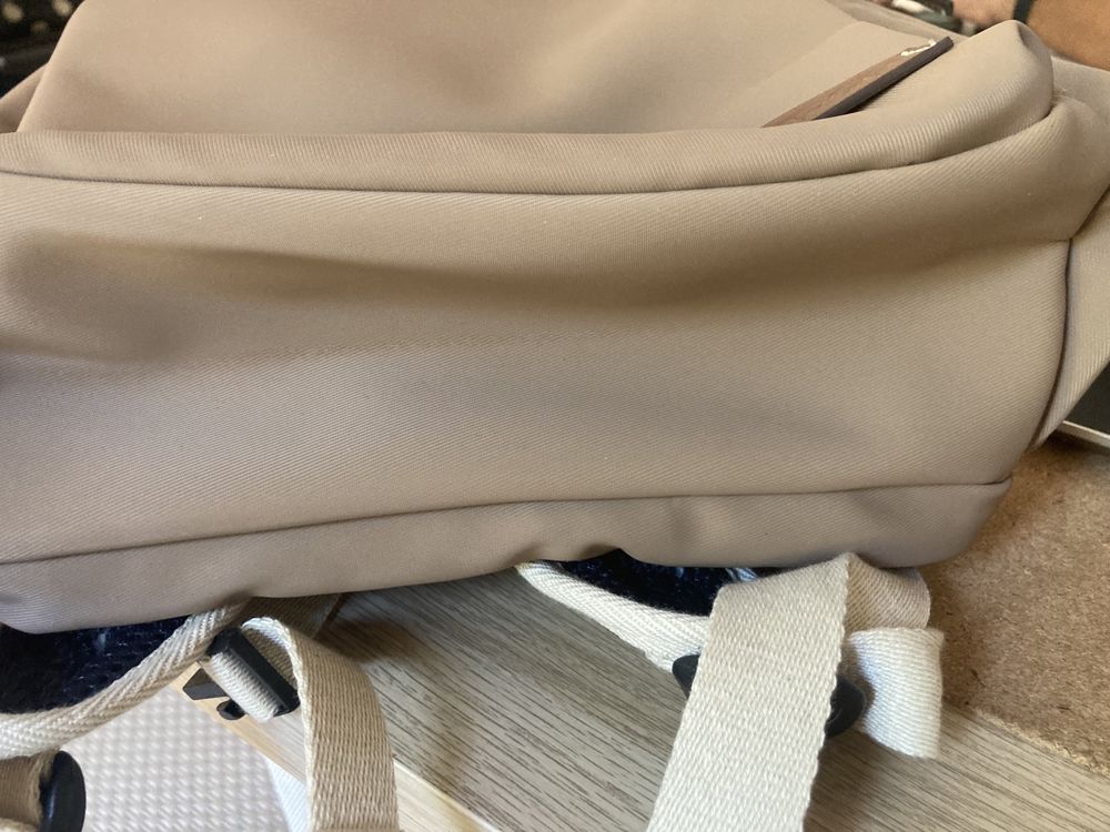 Mochila Parfois nova