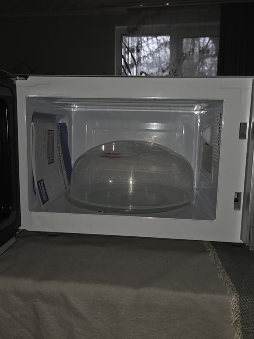 Мікрохвильова піч / Микроволновая печь Beko MOC20100S