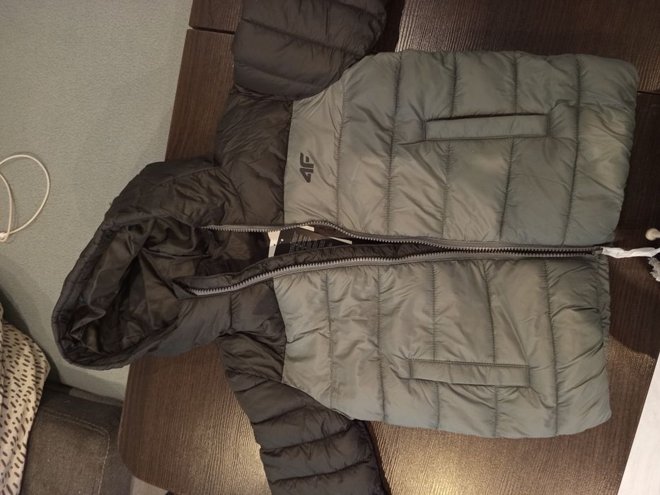 Kurtka 4f Nowa rozmiar 134