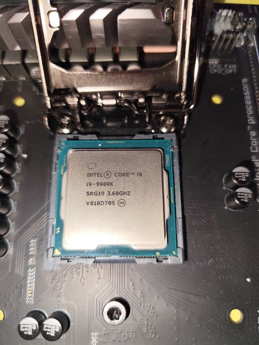 Intel i9-9900k Gigabyte Z390 AORUS MASTER RAM 32 Gb 4x8 Gb 4000 MHz