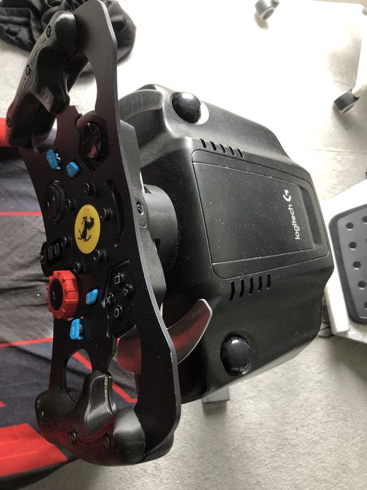 Logitech 29 z pedałami