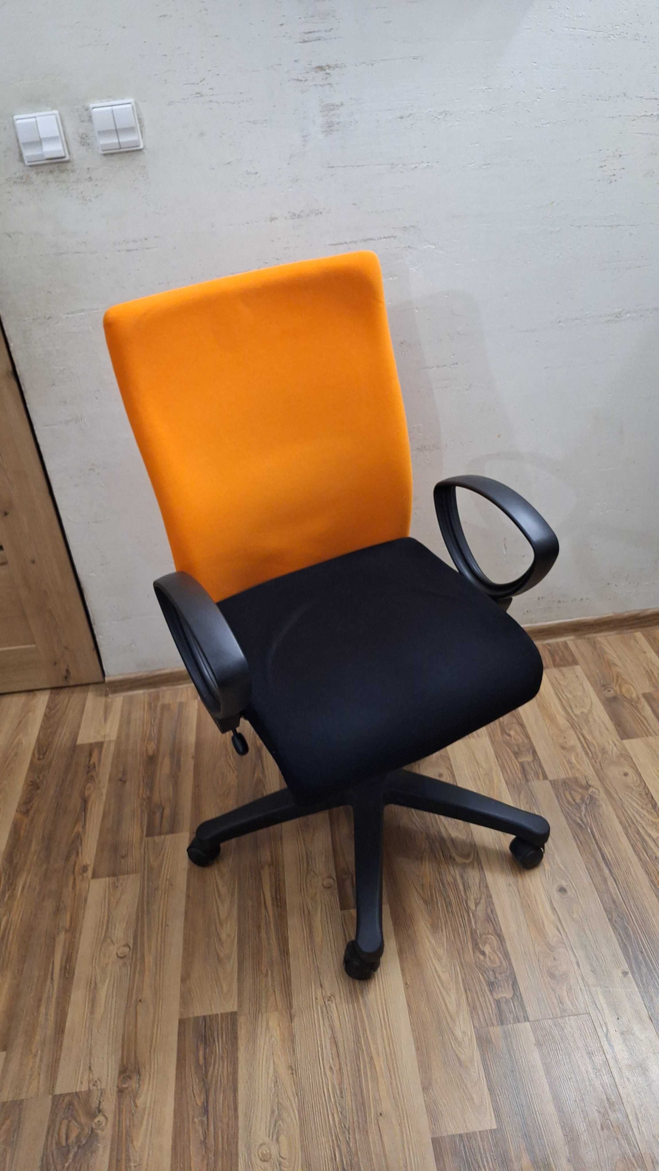Krzesło ,Fotel biurowy Renomowanej Firmy Nowy Styl Model Leon 50 sztuk