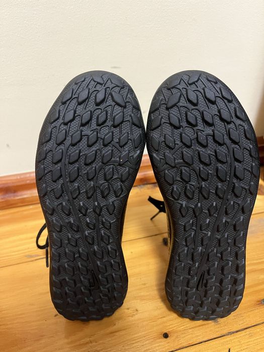 Чоловічі сороконожкі Nike 2023 рік