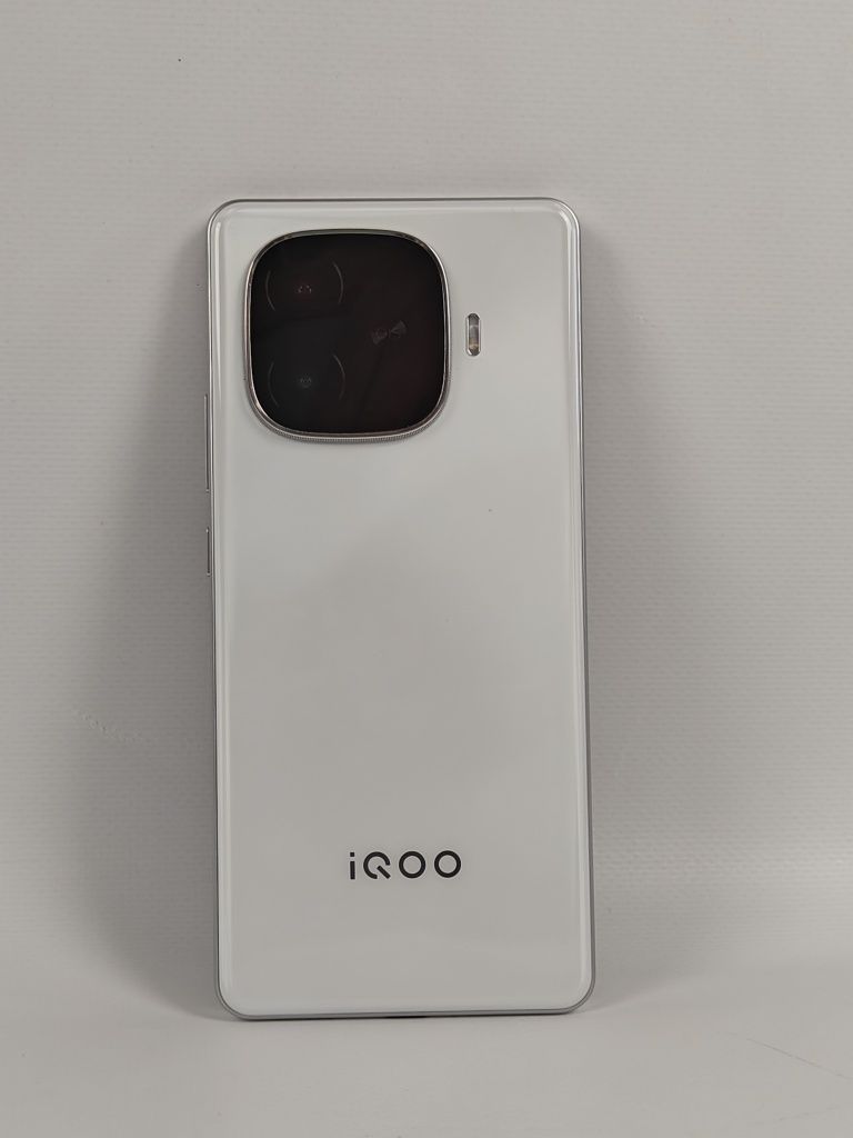 Vivo Iqoo Z9/Z9Turbo , Snapdragon 8Sgen3