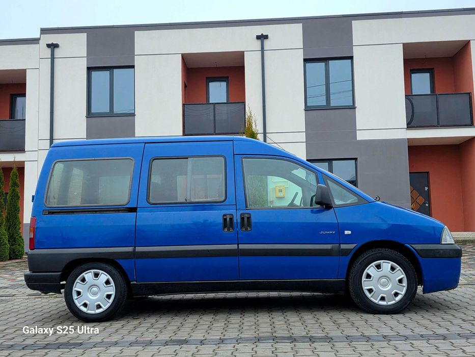 Оригінальний пасажир Citroen Jumpy 2005року 2.0д в рідній фарбі