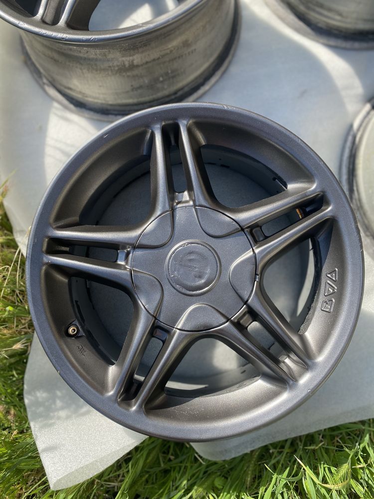 Продам комплект оригінальних легкосплавних дисків 4 100 15 r15 7j et38