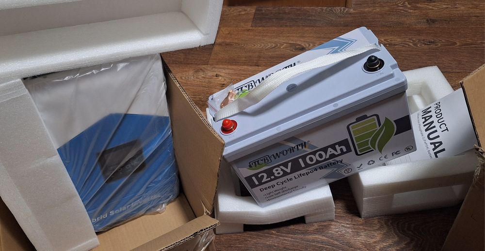 Продам комплект автономного питания на 4.2 к.в.инвертор и аккумуляторы