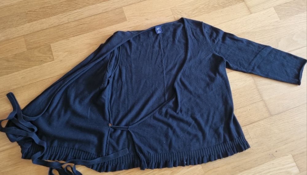 GAP  Top cache-couer preto