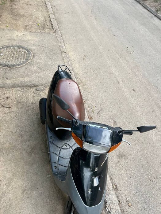 Скутер Suzuki lets 2