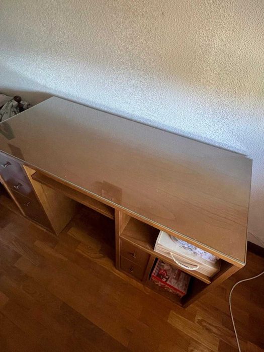 Secretaria de madeira maciça