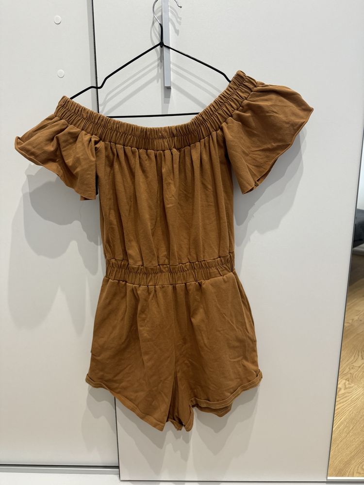 Kombinezon z opadającymi ramionami khaki roz. XS stan idealny