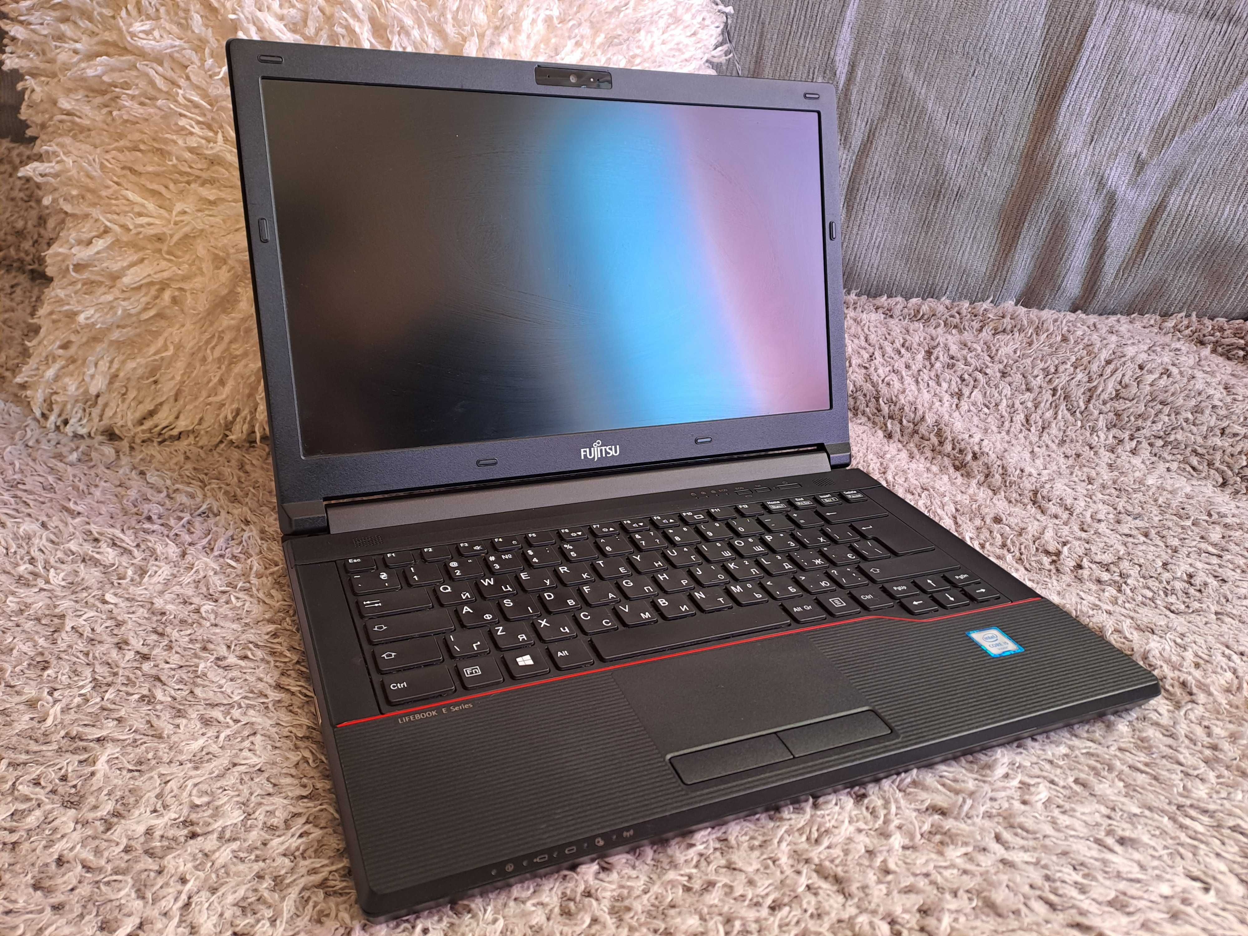 Ноутбук Fujitsu LIFEBOOK E546 i5-6200U/8 DDR4+SSD512