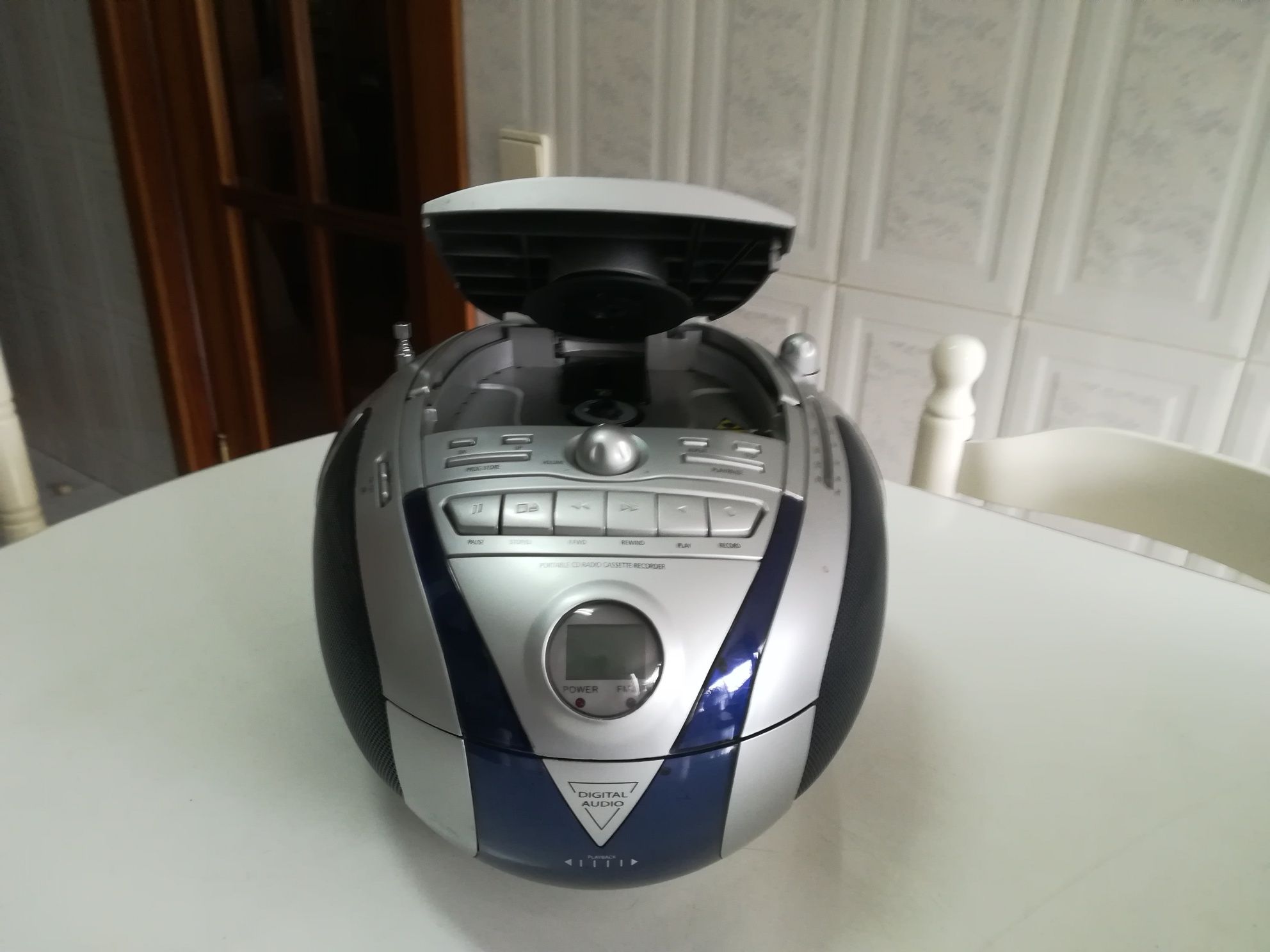 Vendo aparelho de música.