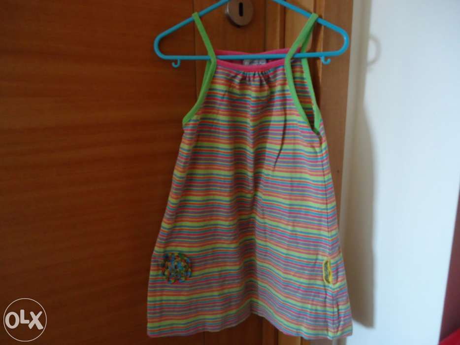 Vestido lindo da marca tiocha 5/6 anos