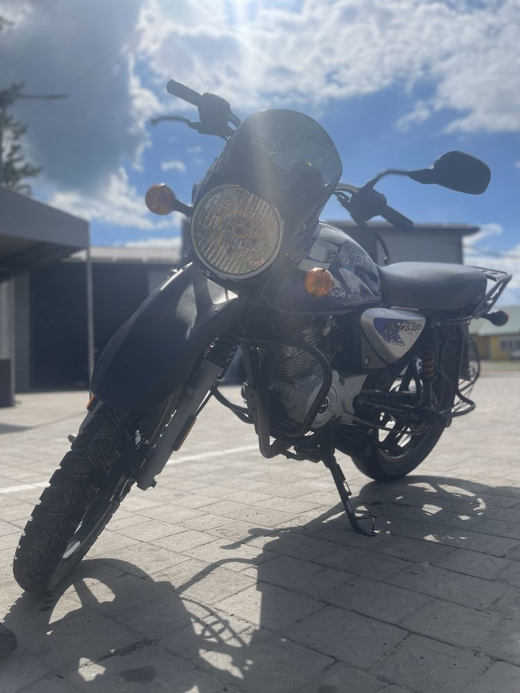 Boxer 150 bajaj.