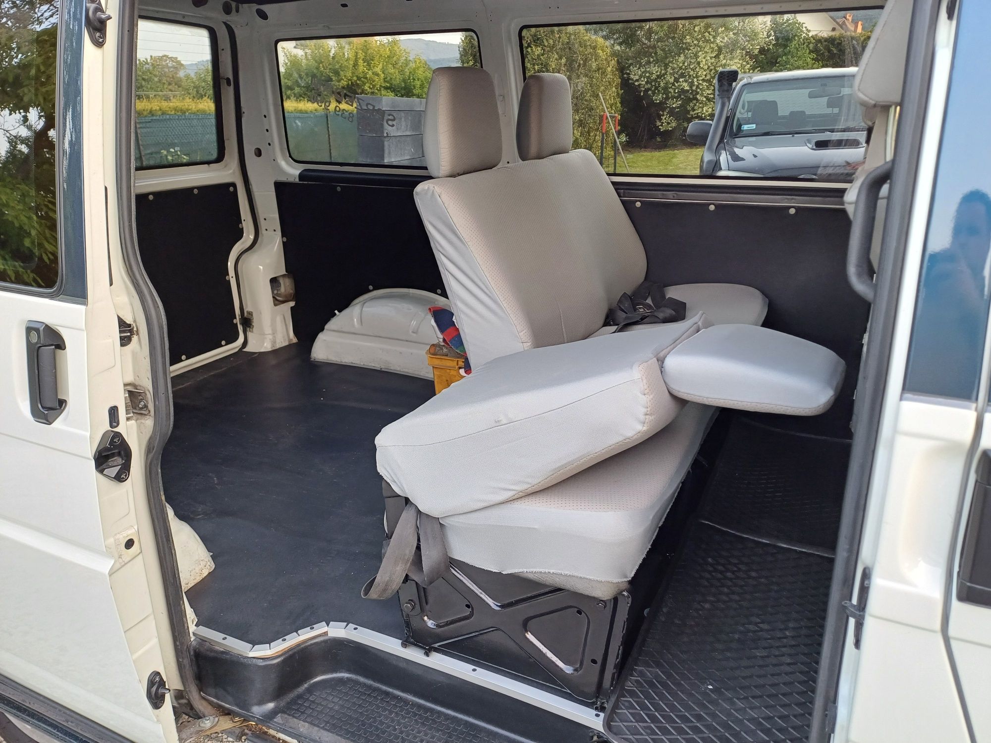 Volkswagen Transporter 2.5 88KM baza na campera