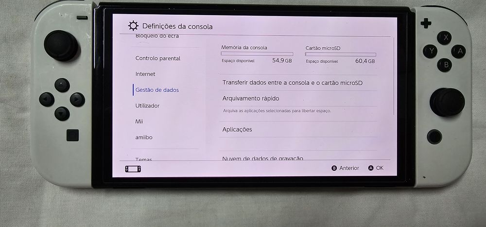 Nintendo switch Oled desbloqueada varios packs