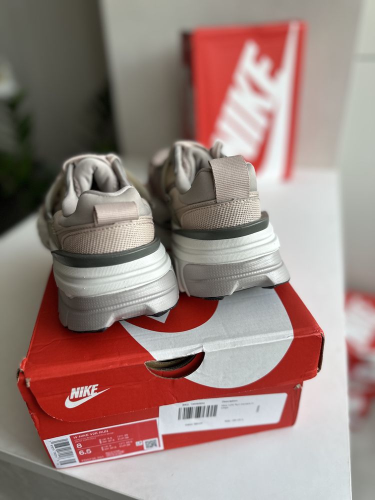 Nike v2k run 8us 39 24,5см